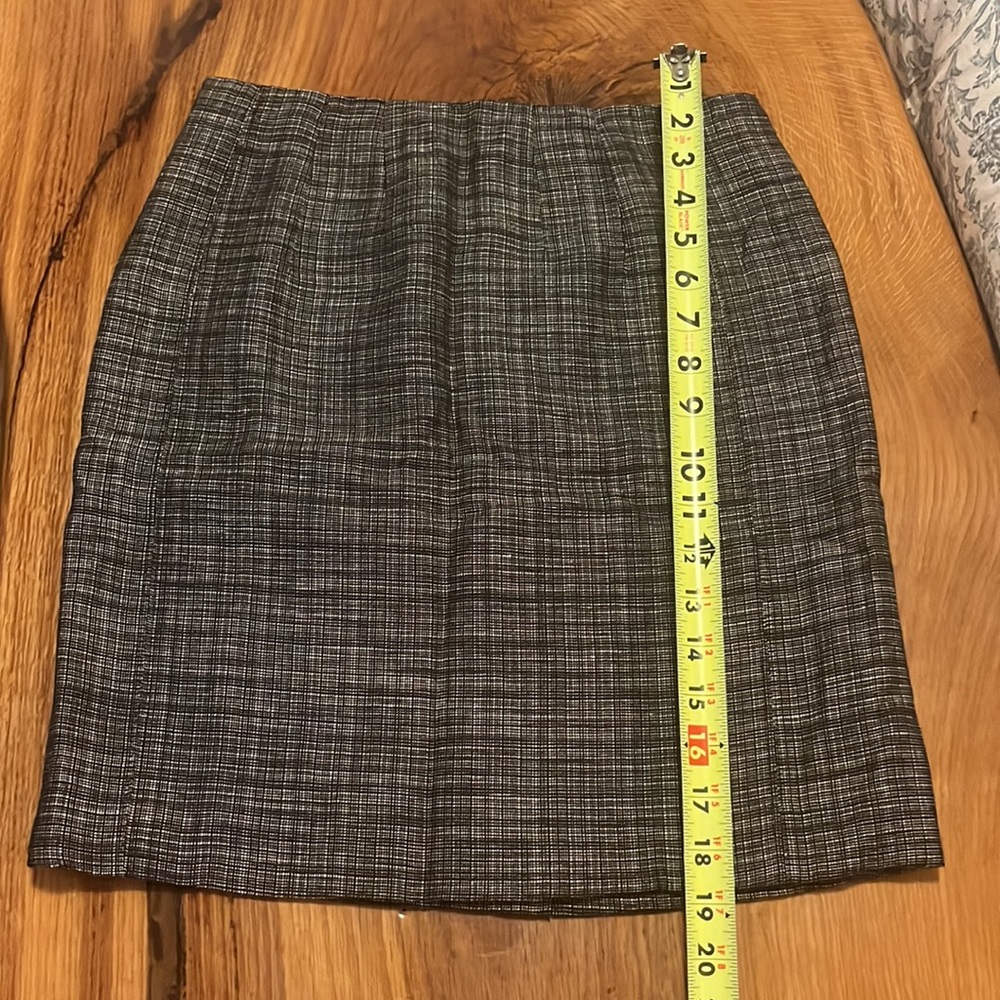 Banana Republic Plaid Casual Knee Length Pencil Skirt - Picture 7 of 15